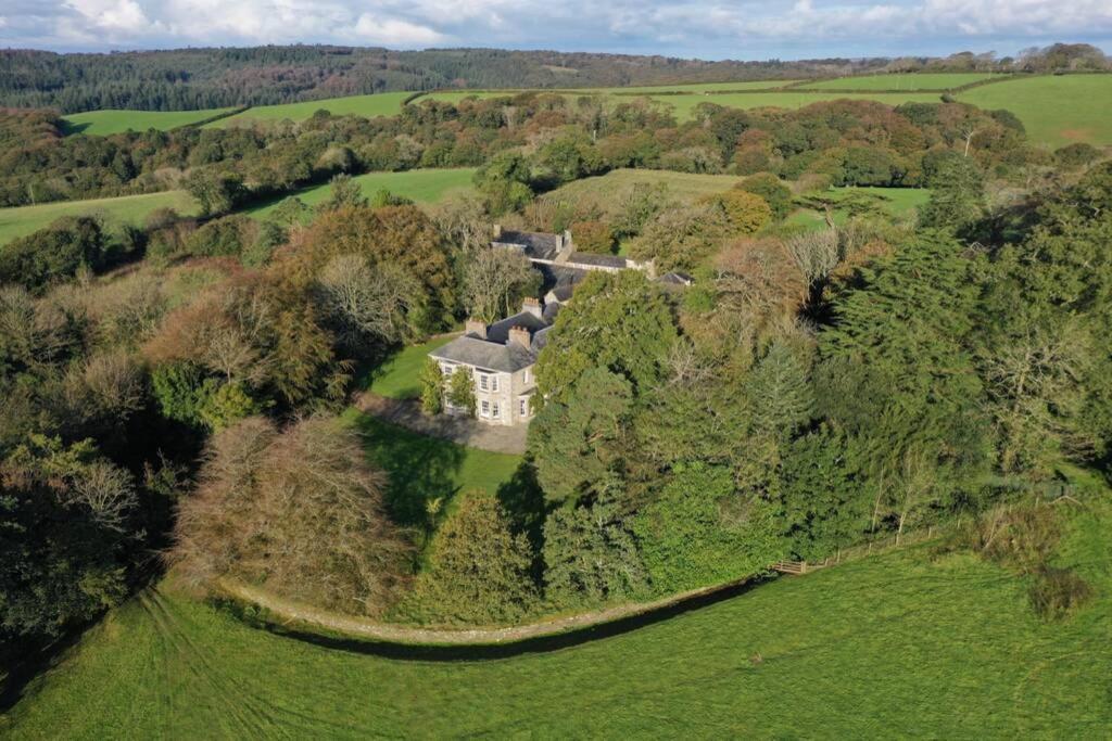 فيلا The Manor House At Boconnion بودمين المظهر الخارجي الصورة